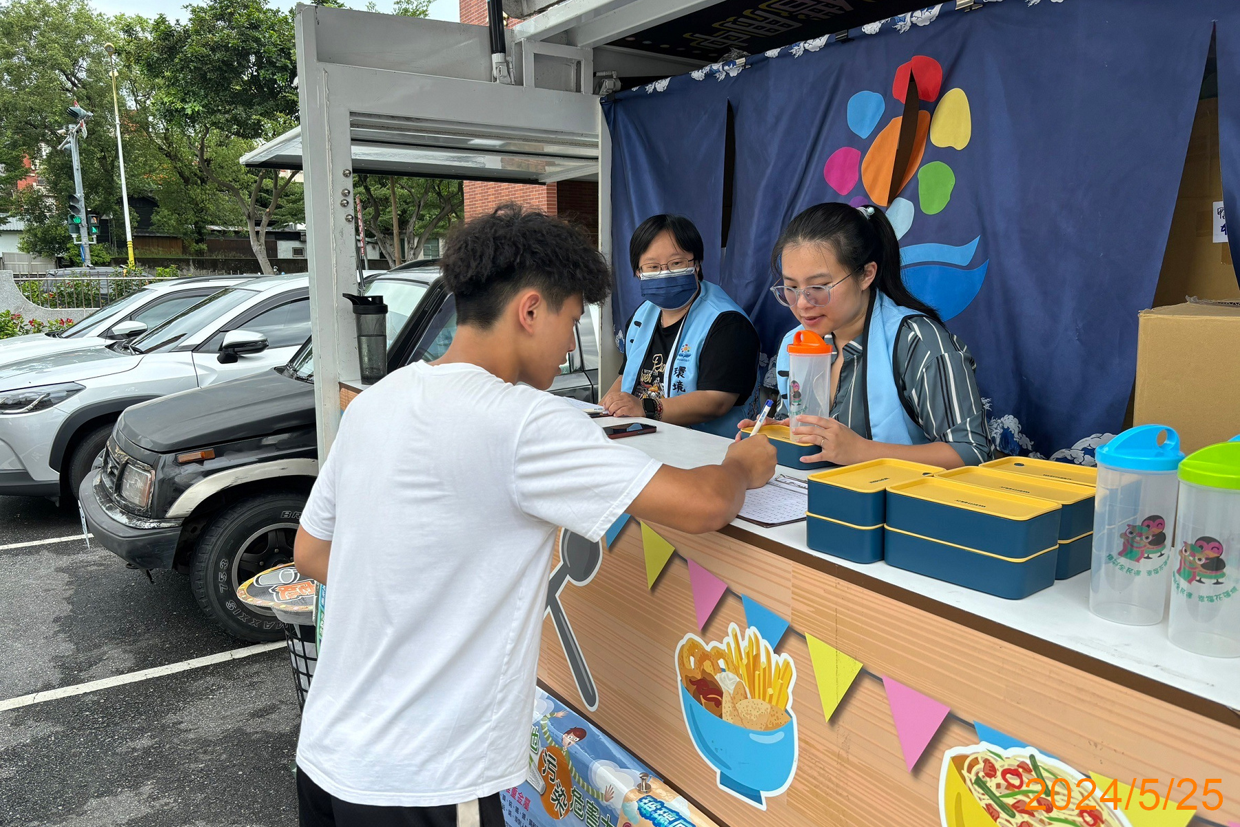 113.05.25-國立花蓮高級中學餐具出借宣導活動